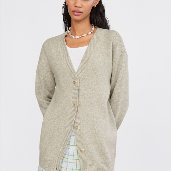 Aritzia Sunday Best Lamora Cardigan - Picture 5 of 9